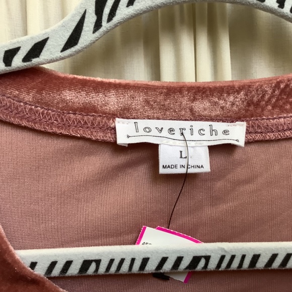 Loveriche Rose/Pink Velour Top With Front Pocket Size Large - Picture 7 of 8
